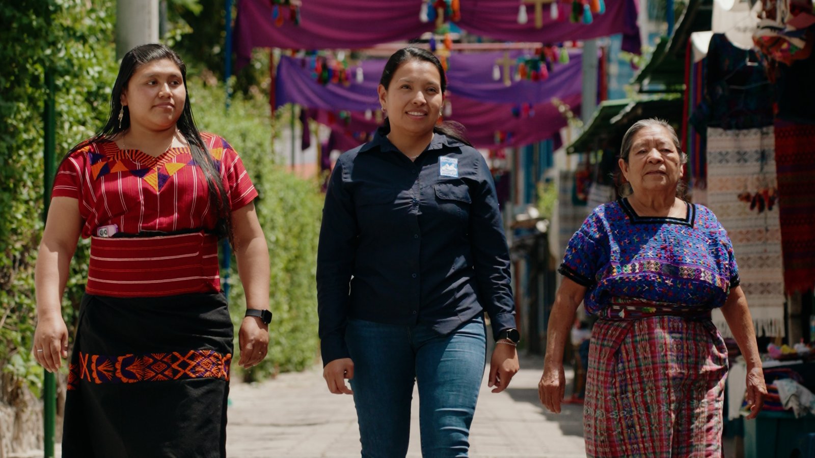 Mujeres vinculadas al trabajo de Atitlán Recicla